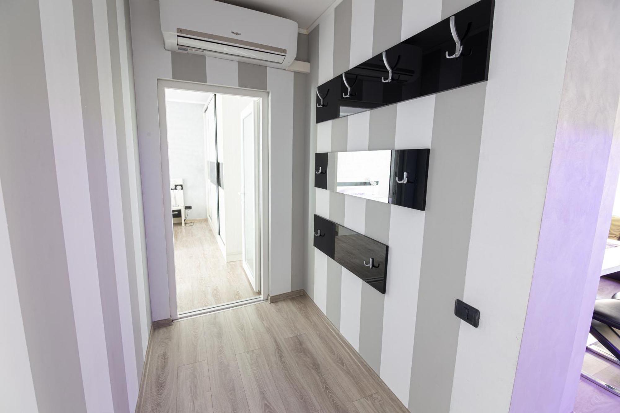 Whitehouse Apartment Arad Bagian luar foto